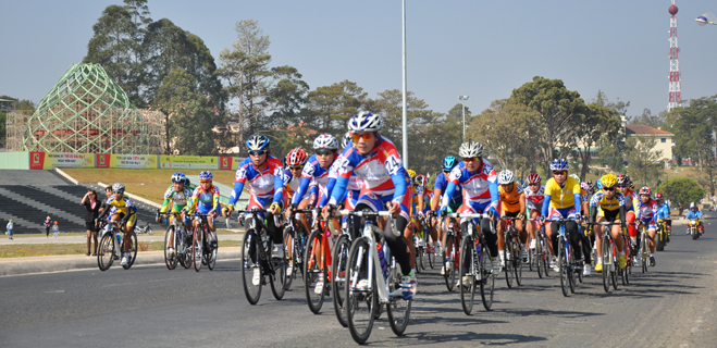 Kết quả chặng 2 - Giải đua xe đạp nữ quốc tế Bình Dương mở rộng tranh cúp BIWASE lần V - năm 2015 - Chặng đua: Định Quán ( Đồng Nai ) - Bảo Lộc (Lâm Đồng )