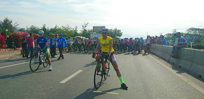 Giải xe đạp nữ quốc tế Bình Dương mở rộng lần thứ VII - Năm 2017: Trao giải chặng 5 và xuất phát chặng 6_Ninh Thuận - Phan Thiết (Bình Thuận) dài 110 km.