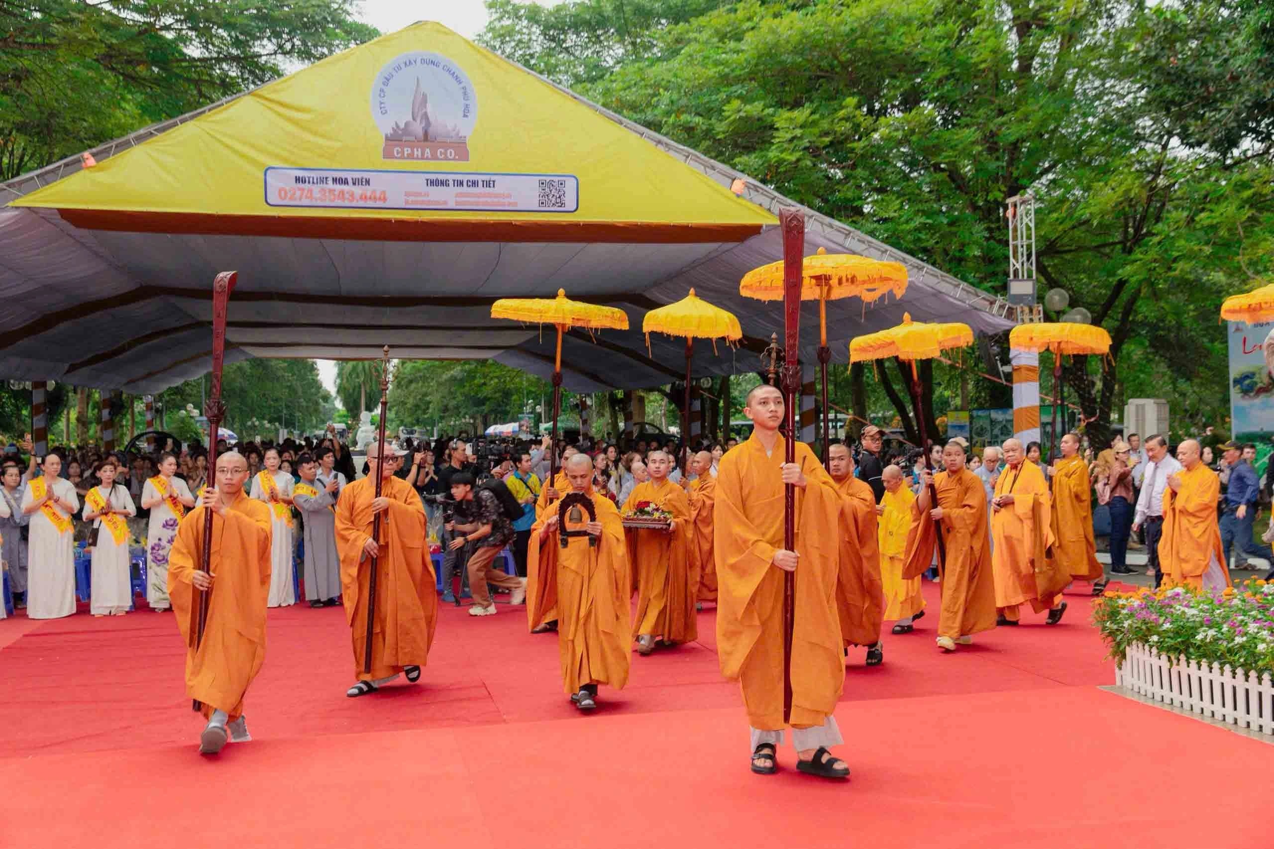 Nét đẹp mùa Vu lan tại Hoa viên Bình Dương