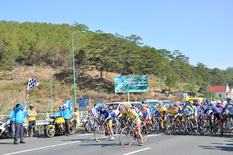 Chặng 4: Đà Lạt - Bảo Lộc. Giải xe đạp nữ quốc tế Bình Dương mở rộng tranh cúp BIWASE lần III - 2013