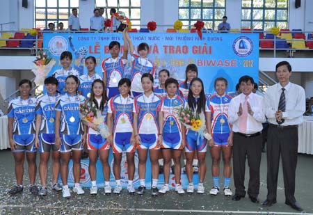 Tổng kết giải xe đạp nữ quốc tế Bình Dương mở rộng lần II tranh cúp BIWASE 2012