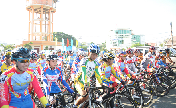 Tường thuật trực tiếp Giải đua xe đạp nữ quốc tế Bình Dương mở rộng tranh cúp BIWASE lần thứ IV - năm 2014 (Chặng 8 ngày 14/03/2014: Tp. Bà Rịa – Tp. Thủ Dầu Một (Bình Dương))