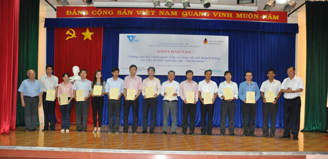 Hội Cấp thoát nước Việt Nam tổ chức lớp tập huấn "Nâng cao kỹ năng giao tiếp và ứng xử với khách hàng" tại BIWASE